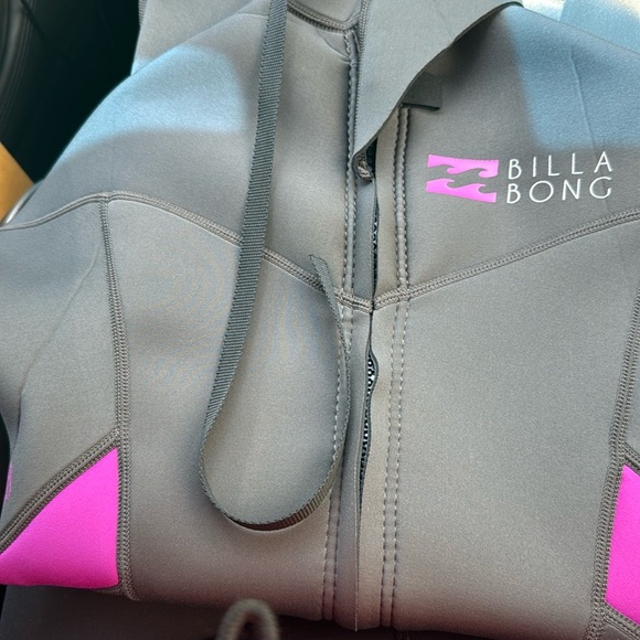 BNWT! Hard to find,BILLABONG SYNERGY SHORTY WETSUIT - Picture 5 of 11